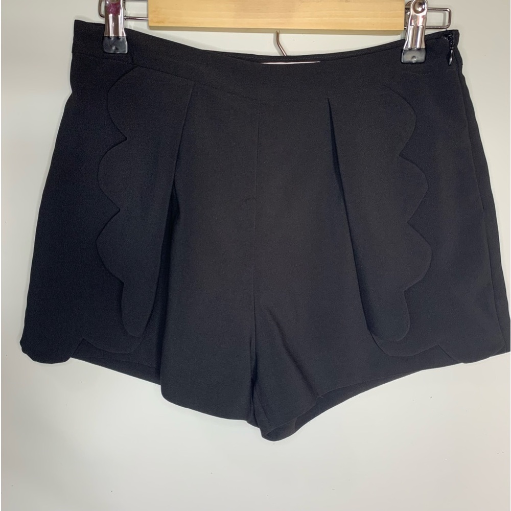 Bella Bella After Market Black Shorts Size Small